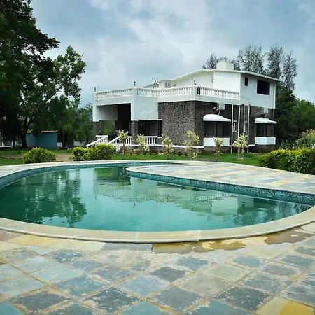 Whispering Woods Villa And Eco Farms Lonavala Exterior photo